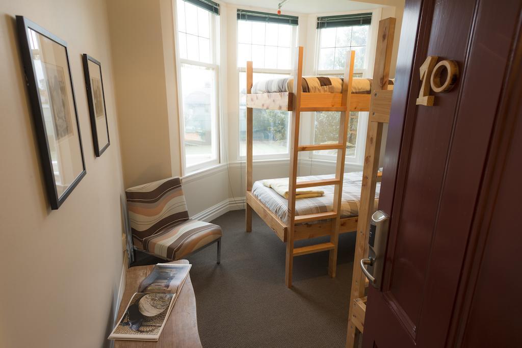 The Dwellington Hostel Εξωτερικό φωτογραφία