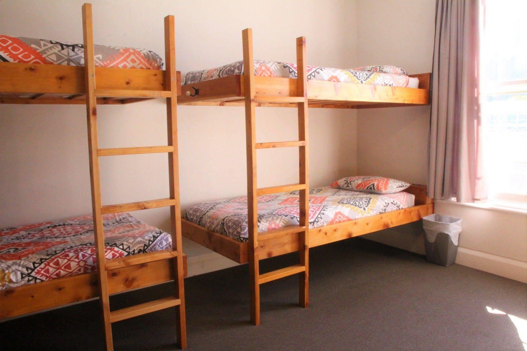 The Dwellington Hostel Εξωτερικό φωτογραφία