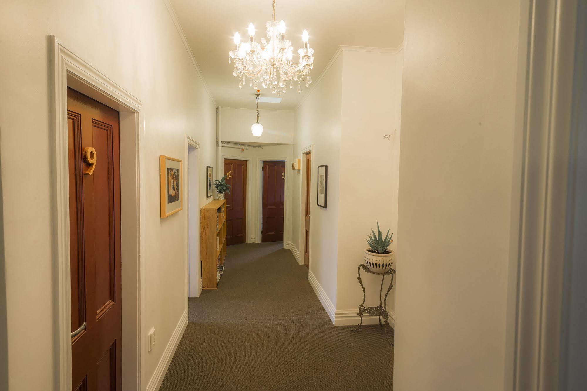 The Dwellington Hostel Εξωτερικό φωτογραφία